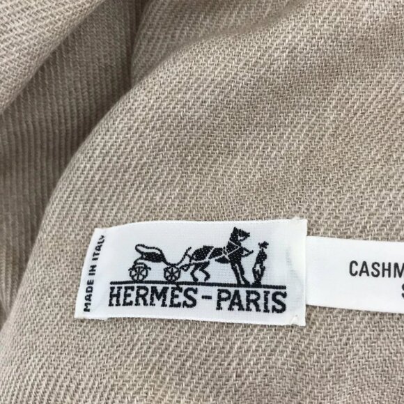 Auth HERMES - Beige Cashmere Silk Scarf - Picture 3 of 6